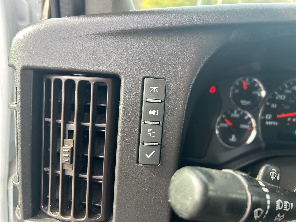 2022 Chevrolet Express 2500 Work Van Cargo