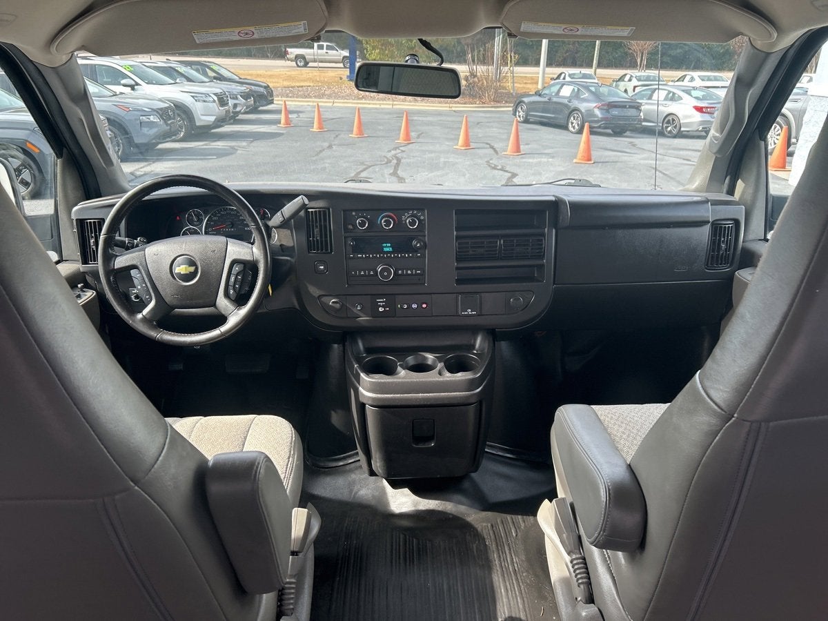 2022 Chevrolet Express 2500 Work Van Cargo