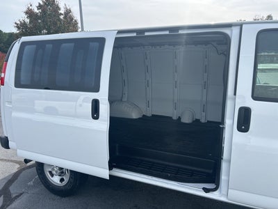 2022 Chevrolet Express 2500 Work Van Cargo