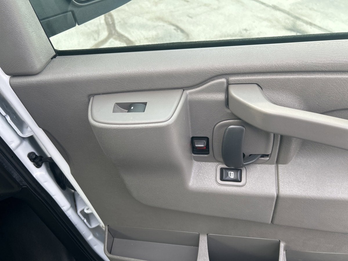2022 Chevrolet Express 2500 Work Van Cargo