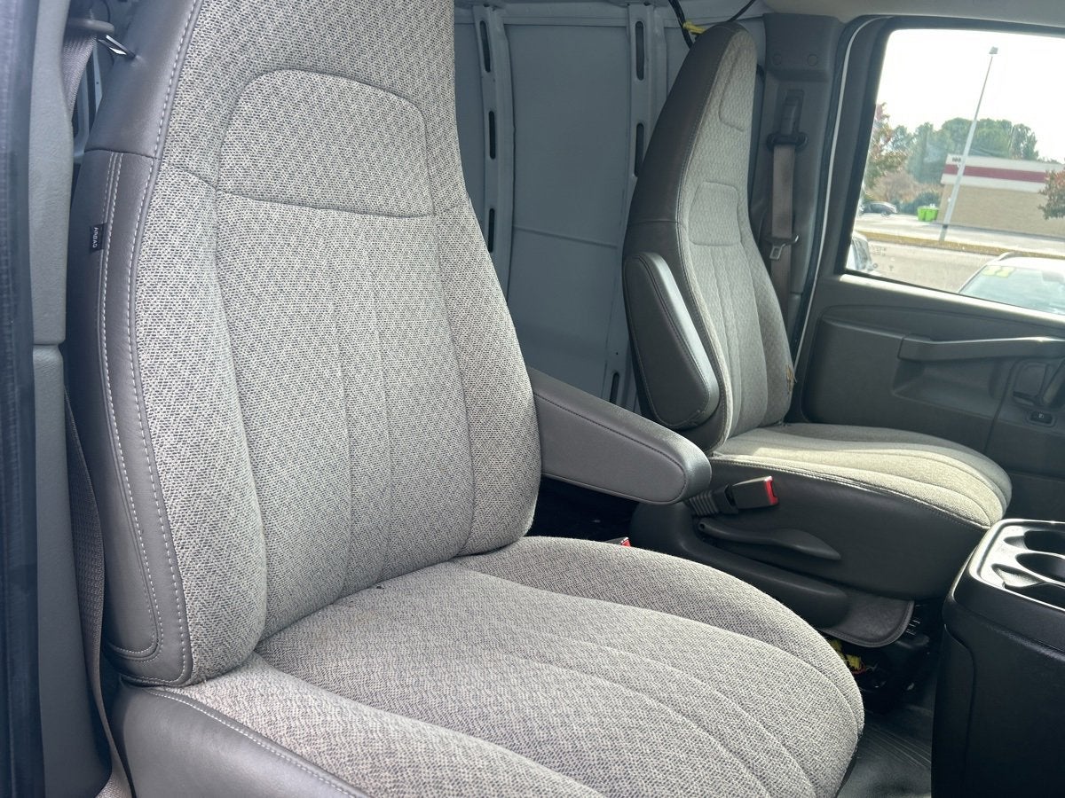 2022 Chevrolet Express 2500 Work Van Cargo