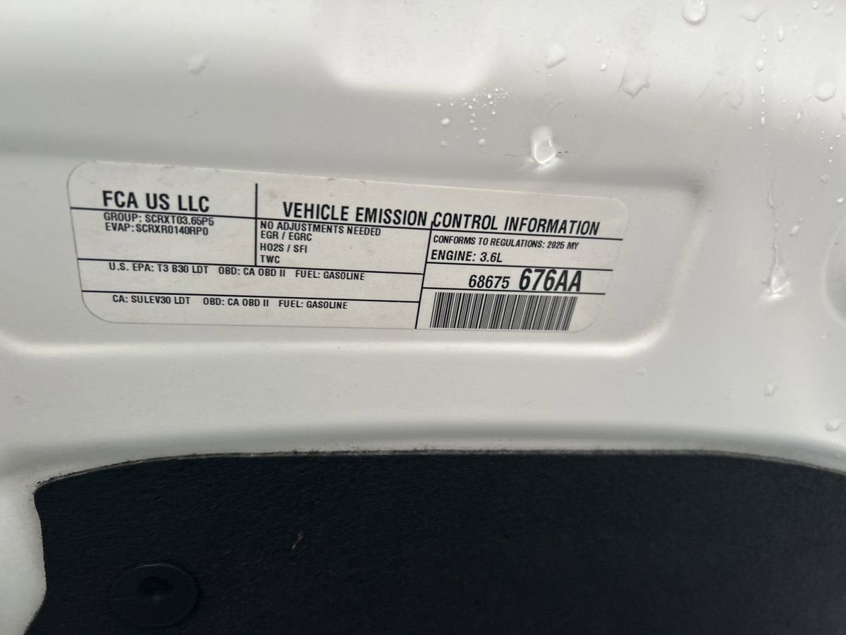 2025 Chrysler Pacifica Select