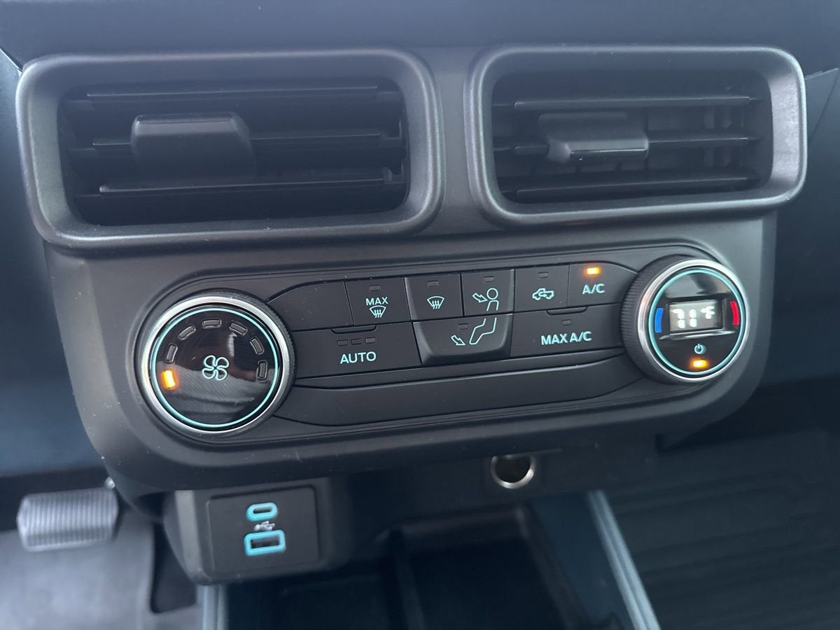 2022 Ford Maverick XL