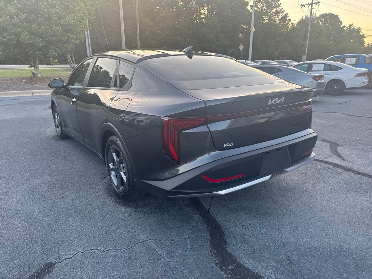 2026 Kia K4 LXS