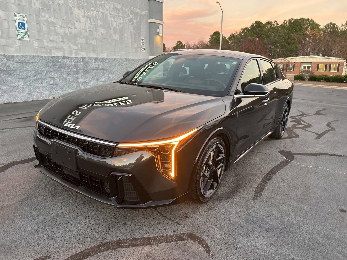 2025 Kia K4 GT-Line