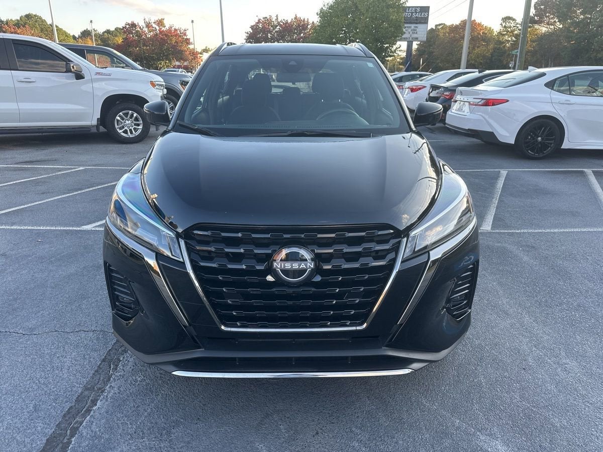 2024 Nissan Kicks SR