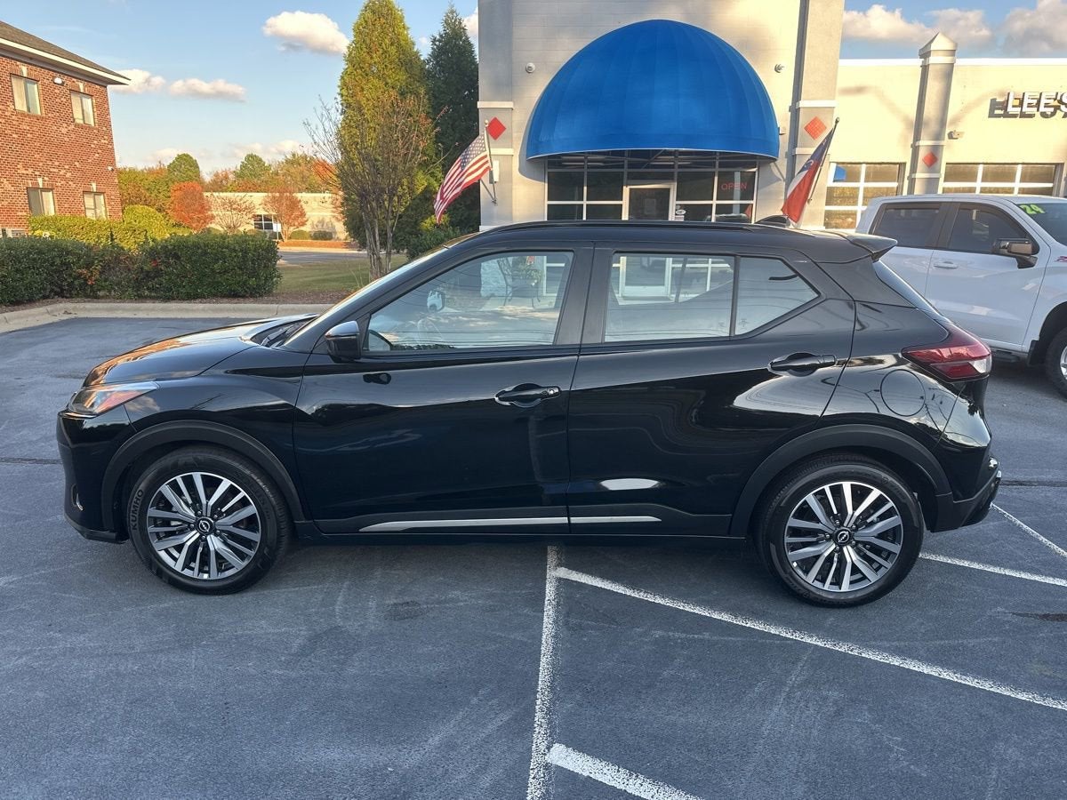 2024 Nissan Kicks SR