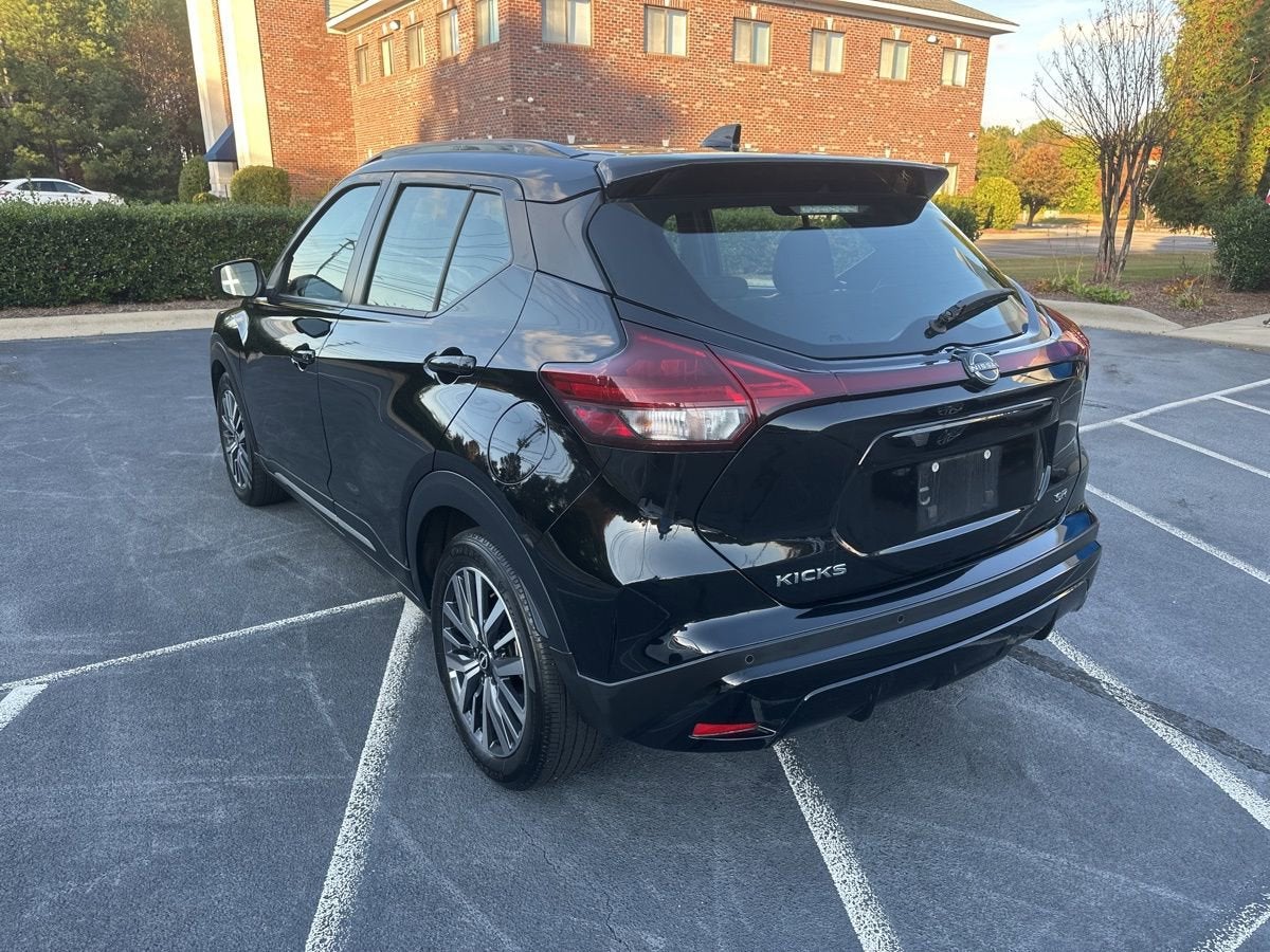 2024 Nissan Kicks SR