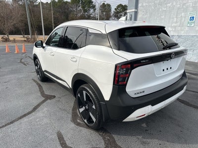 2025 Nissan Kicks SR