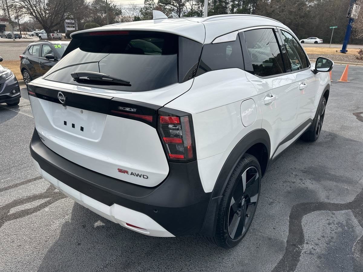 2025 Nissan Kicks SR