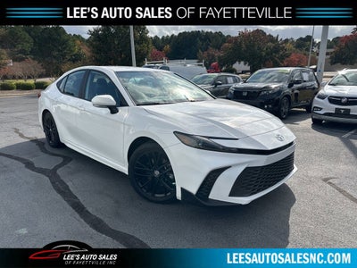 2025 Toyota Camry SE