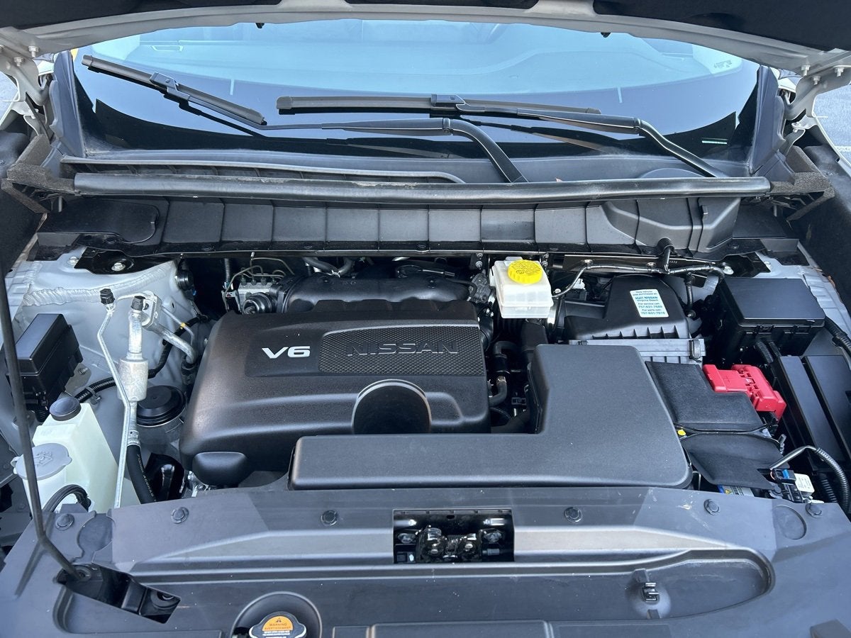 2022 Nissan Pathfinder SV