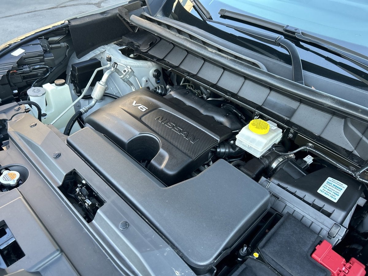 2022 Nissan Pathfinder SV