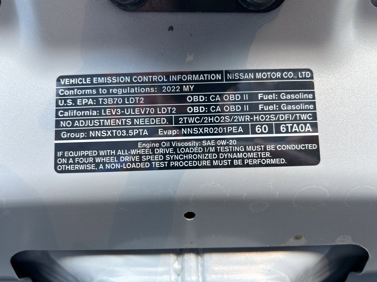 2022 Nissan Pathfinder SV