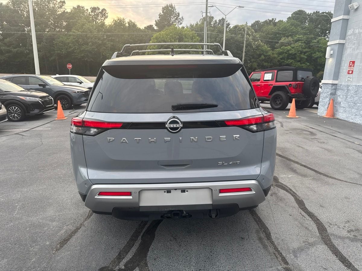 2023 Nissan Pathfinder SL