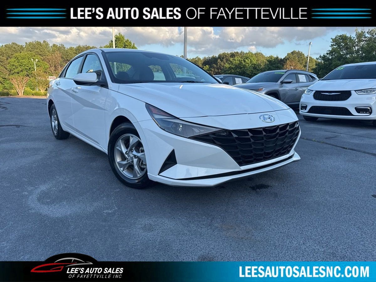 2023 Hyundai Elantra SE