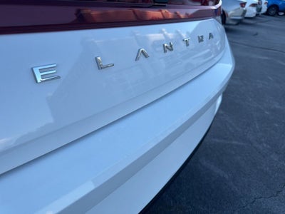 2023 Hyundai Elantra SE