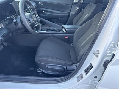 2023 Hyundai Elantra SE