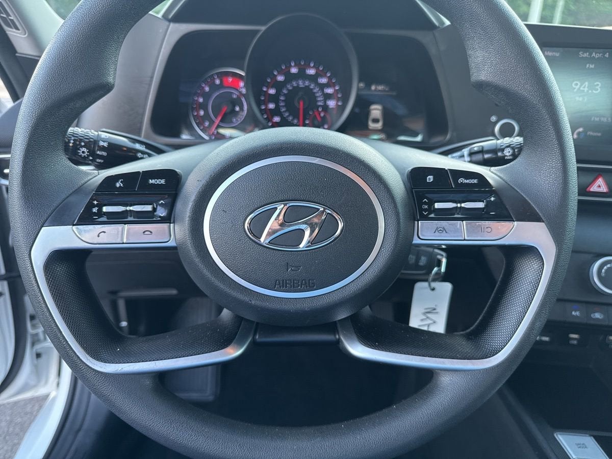 2023 Hyundai Elantra SE