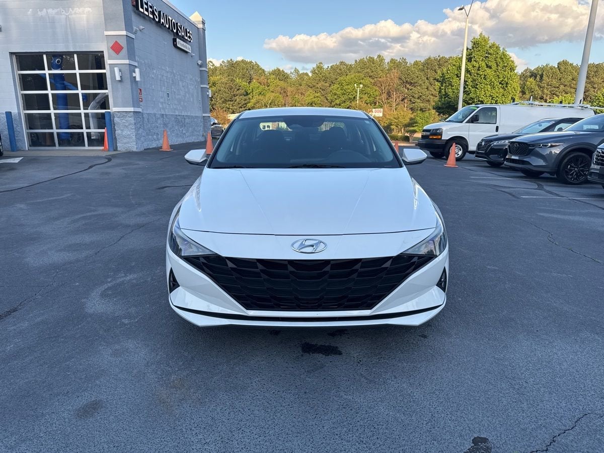 2023 Hyundai Elantra SE