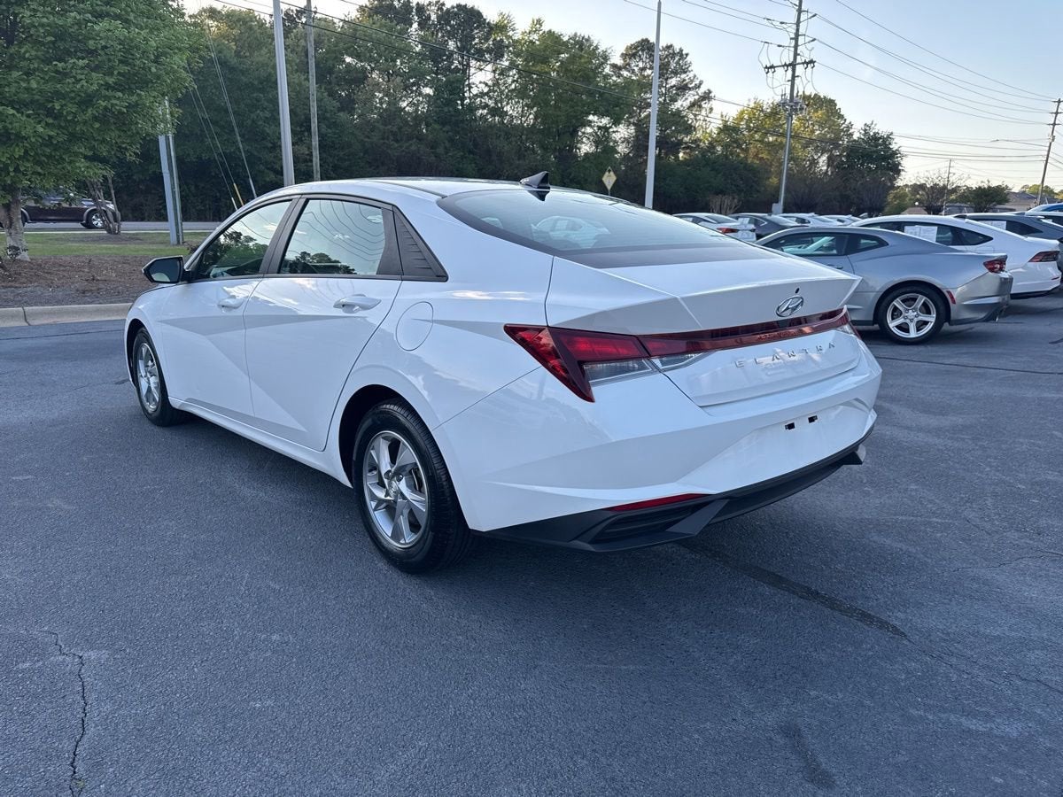 2023 Hyundai Elantra SE