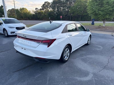 2023 Hyundai Elantra SE