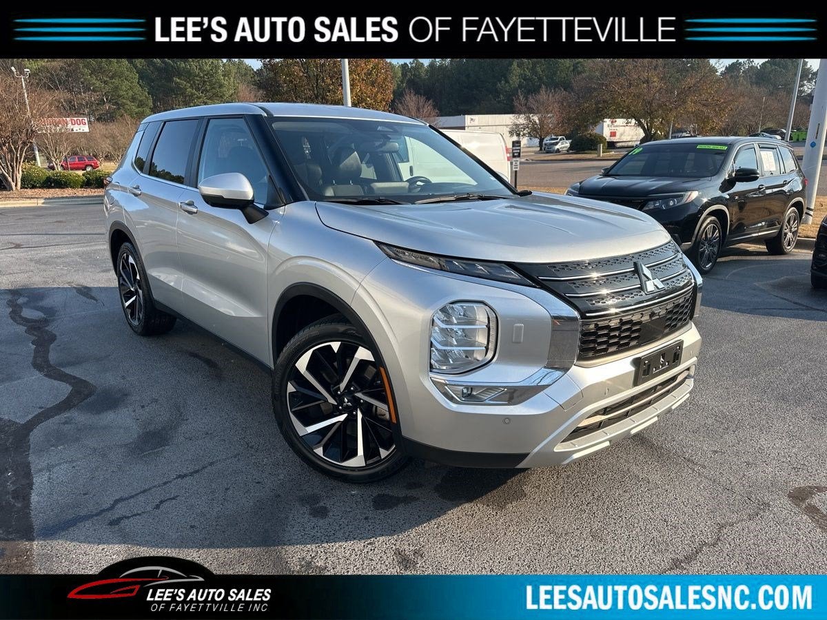 2024 Mitsubishi Outlander SE