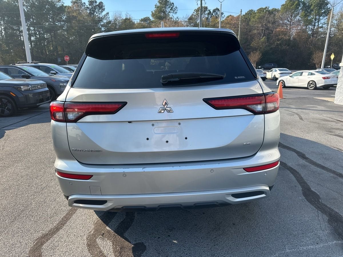 2024 Mitsubishi Outlander SE