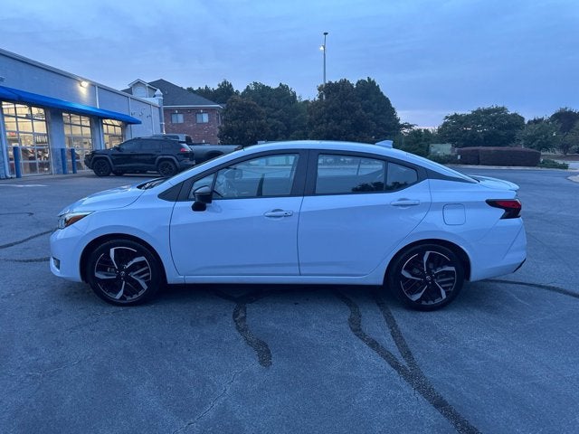 2025 Nissan Versa SR