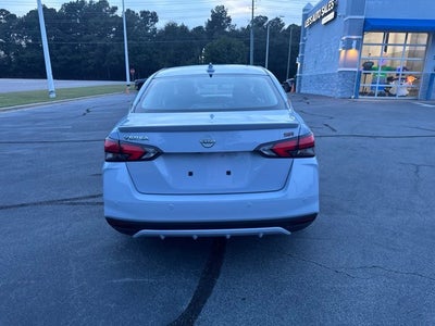 2025 Nissan Versa SR