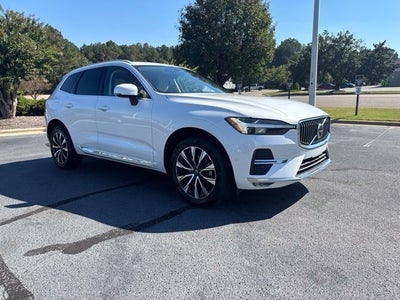 2023 Volvo XC60 Plus Bright Theme